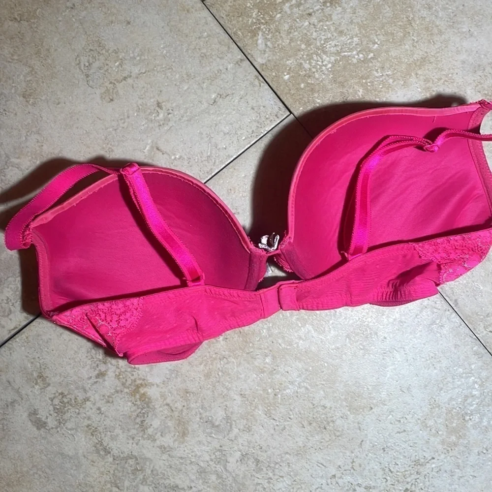 Victoria’s Secret 38C bombshell pushup padded neon pink with lace & metallic - Picture 4 of 6